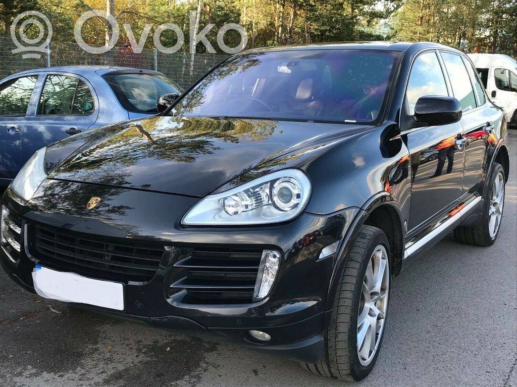 Cayenne (9PA) Cayenne  7L5867617