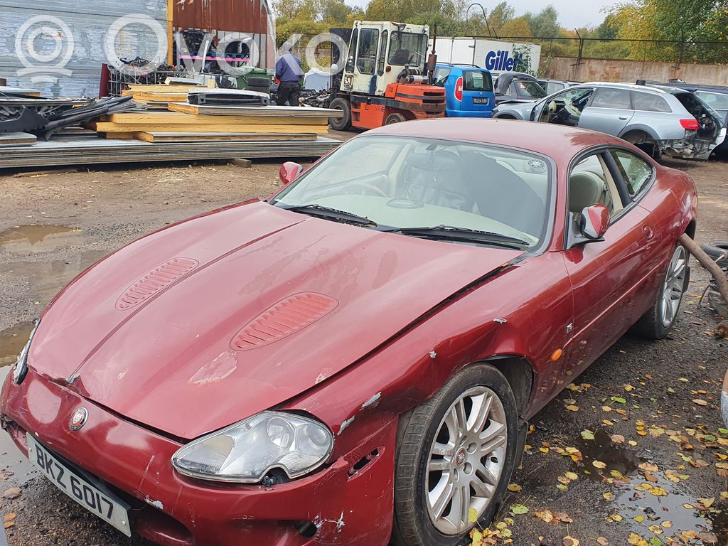 XK8 - XKR XK-Series  MJC3900AB