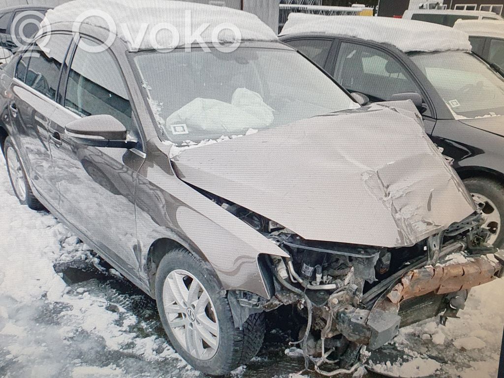 Jetta VI Jetta  39150001