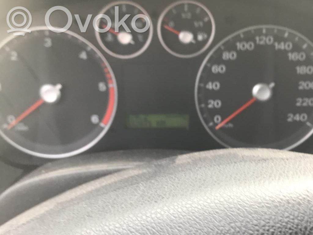 Focus Focus  5260683