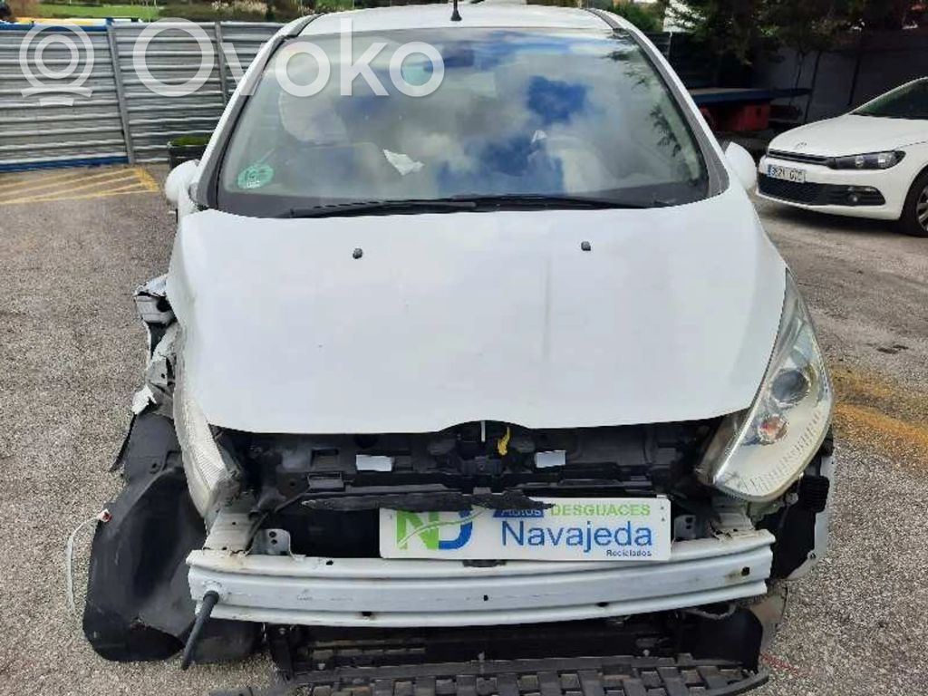 B-MAX B-MAX  AV1AR218D05AD