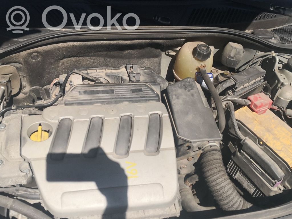 Clio II Clio  25601800
