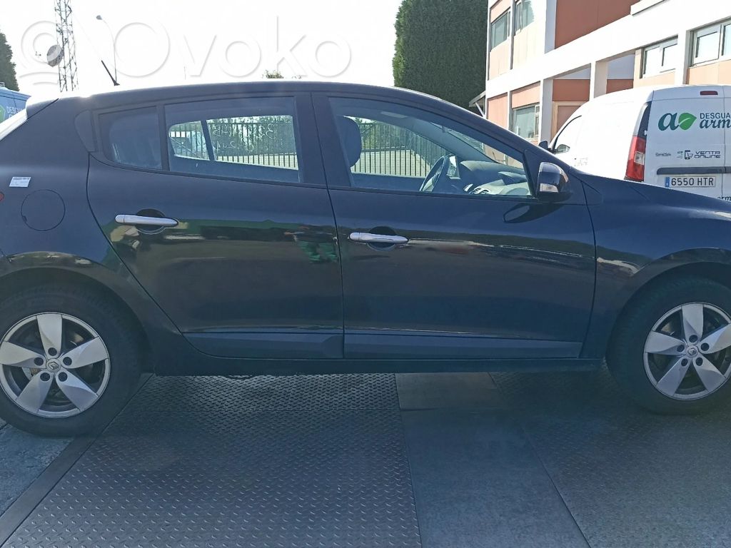 Megane III Megane  233000603R