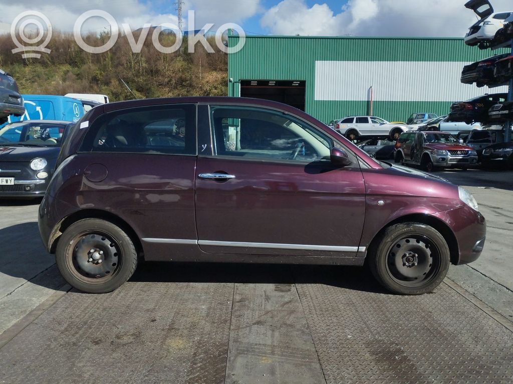 Ypsilon Ypsilon  51792197