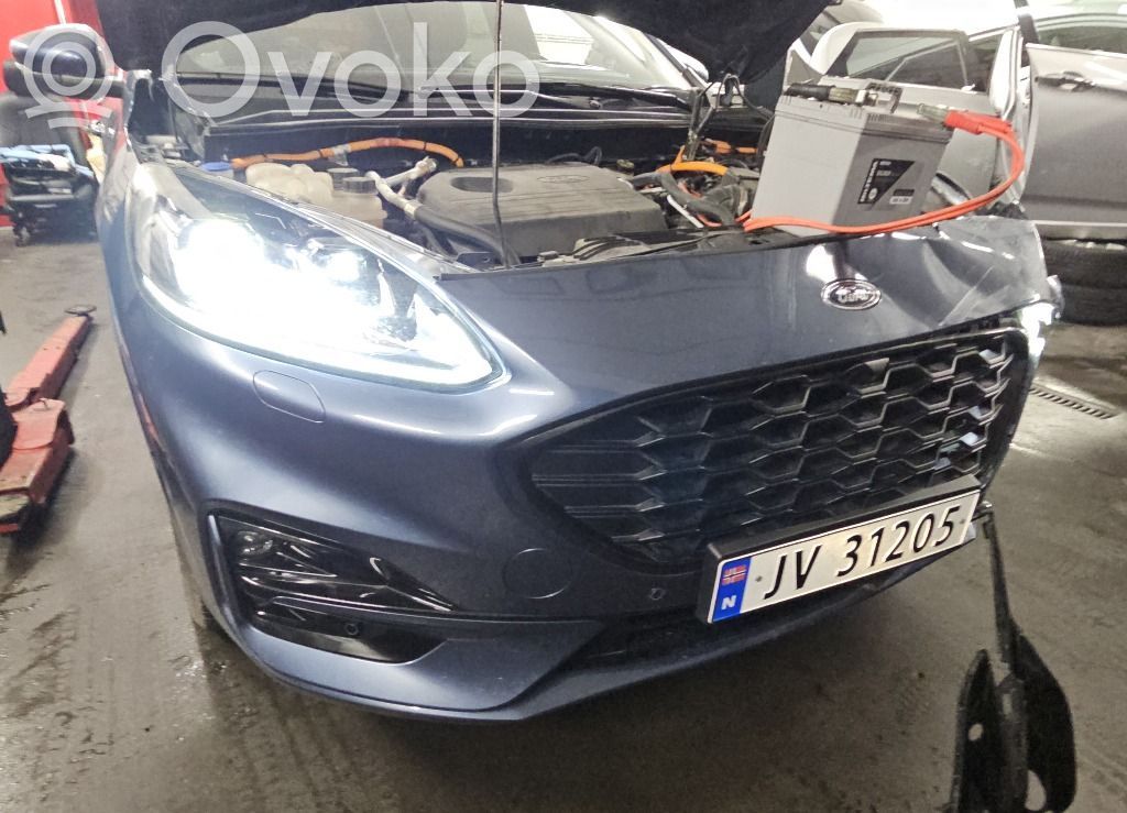 Kuga III Kuga  LV4B3600