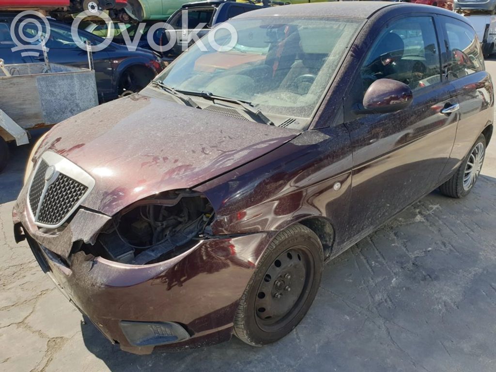 Ypsilon Ypsilon  51845405