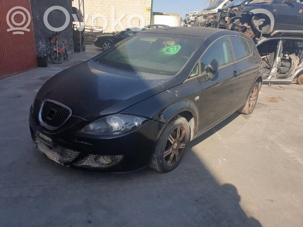 Leon (1P) Leon  5P0953235A