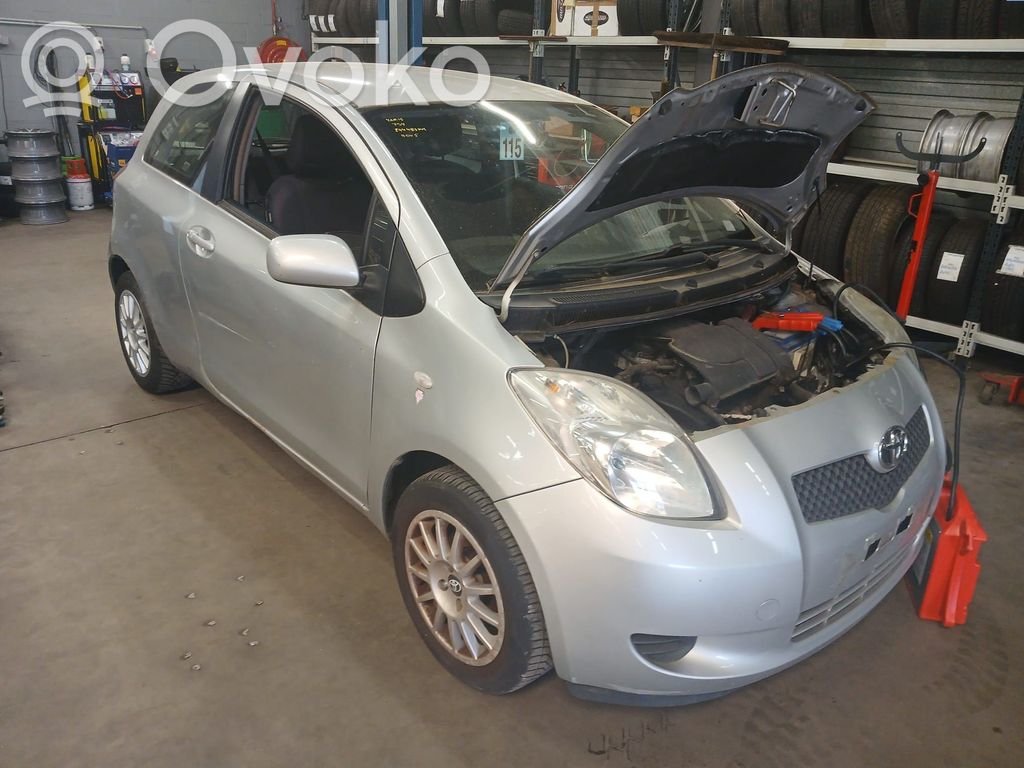 Yaris Yaris  1KRY52