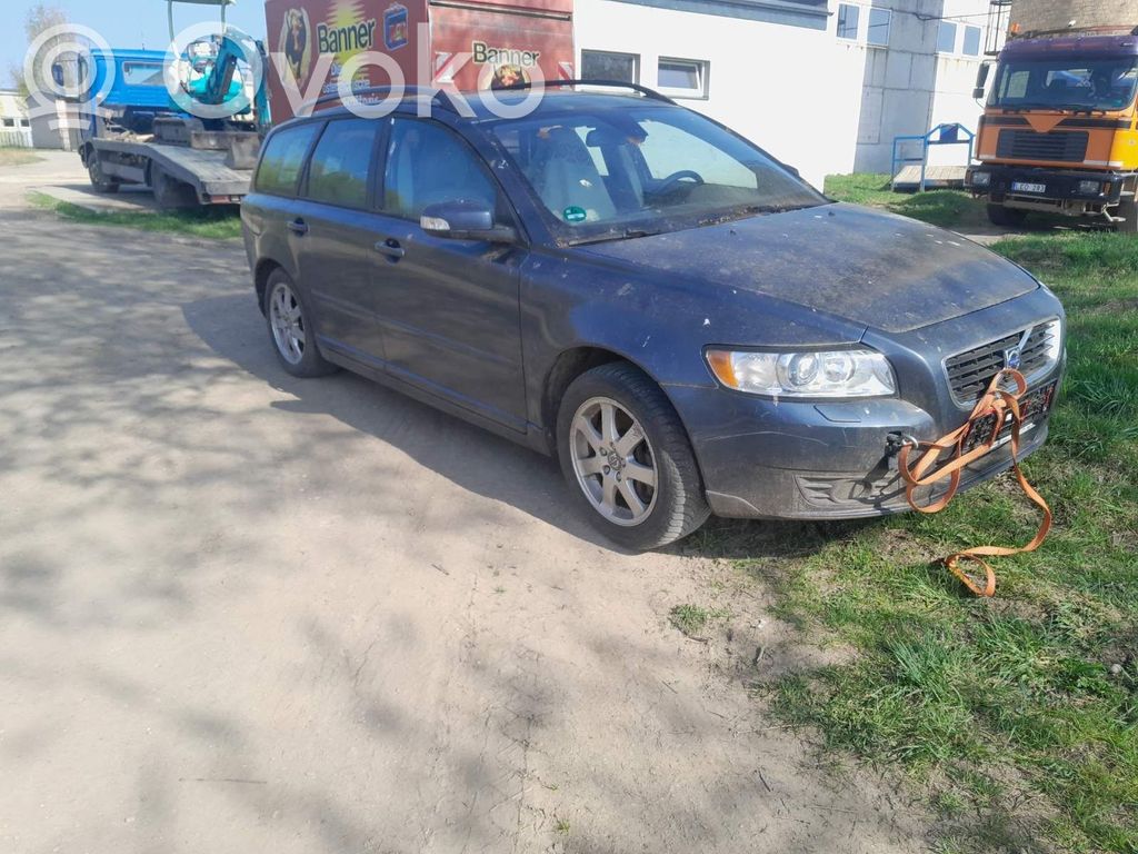 V50 V50  30755375