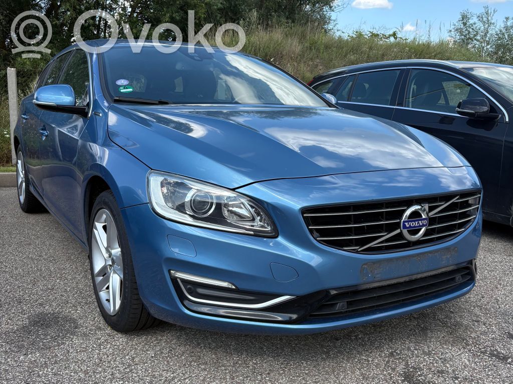 V60 V60, V60 Cross Country  31368356