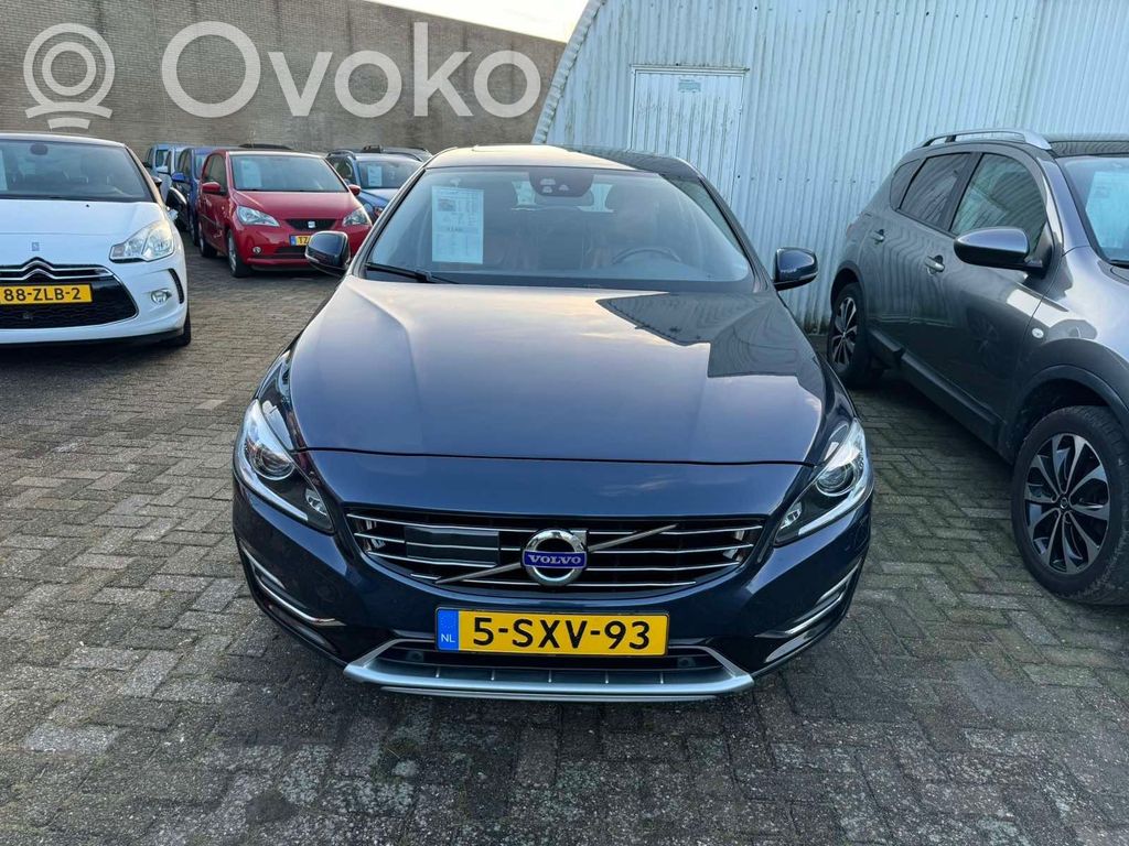 V60 V60, V60 Cross Country  31360348