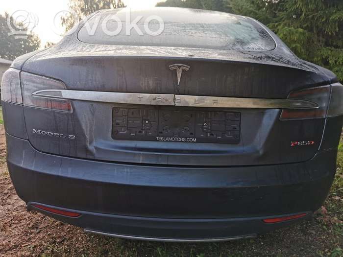 Model S Tesla Model S  103779700B
