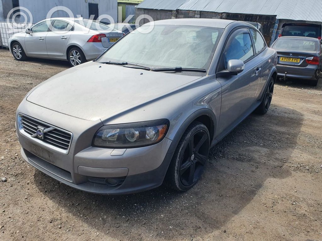 S40 S40, V40