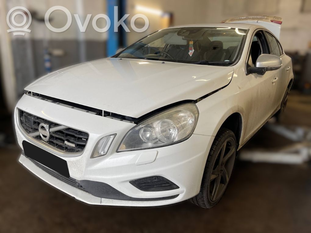 V60 V60, V60 Cross Country  31343148
