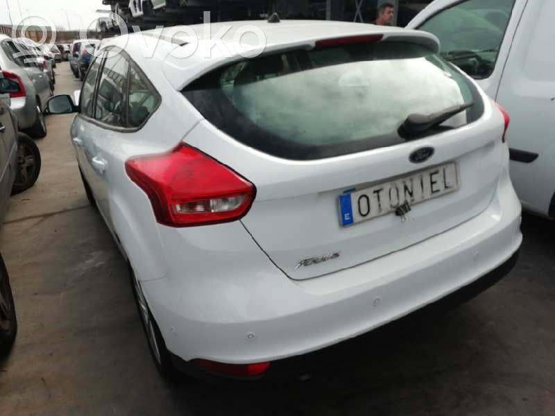 Focus Focus  AV6T13335AE