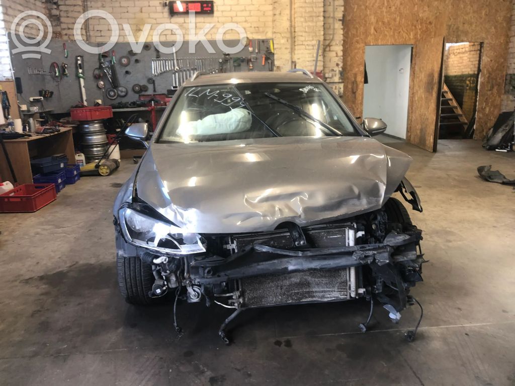 Golf VII Golf  04E906262