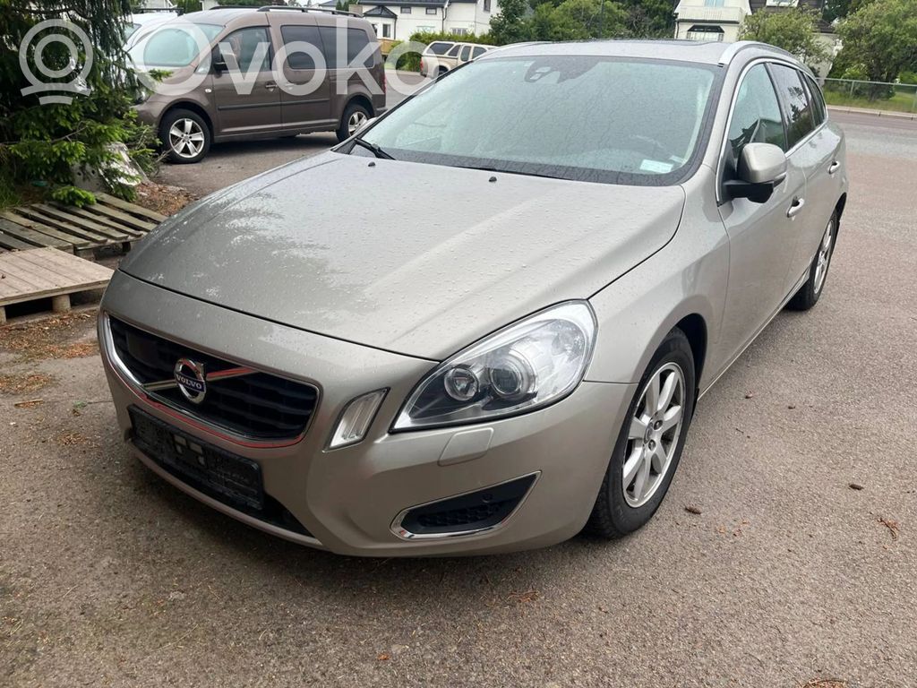 V60 V60, V60 Cross Country  31272013