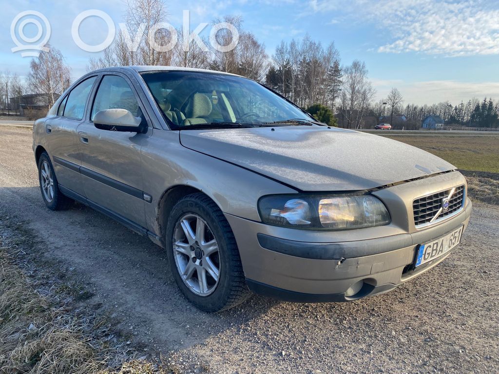 S60 S60  39965831