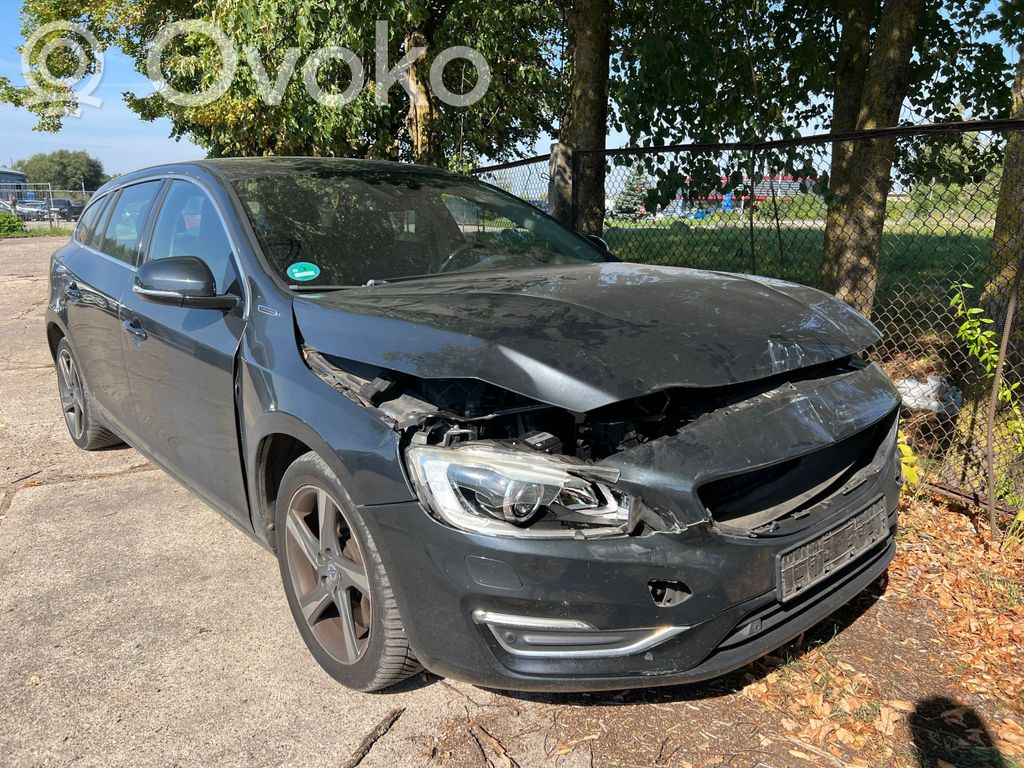 V60 V60, V60 Cross Country  31355882
