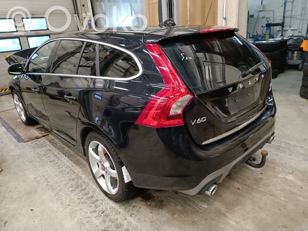 V60 V60, V60 Cross Country  31394783