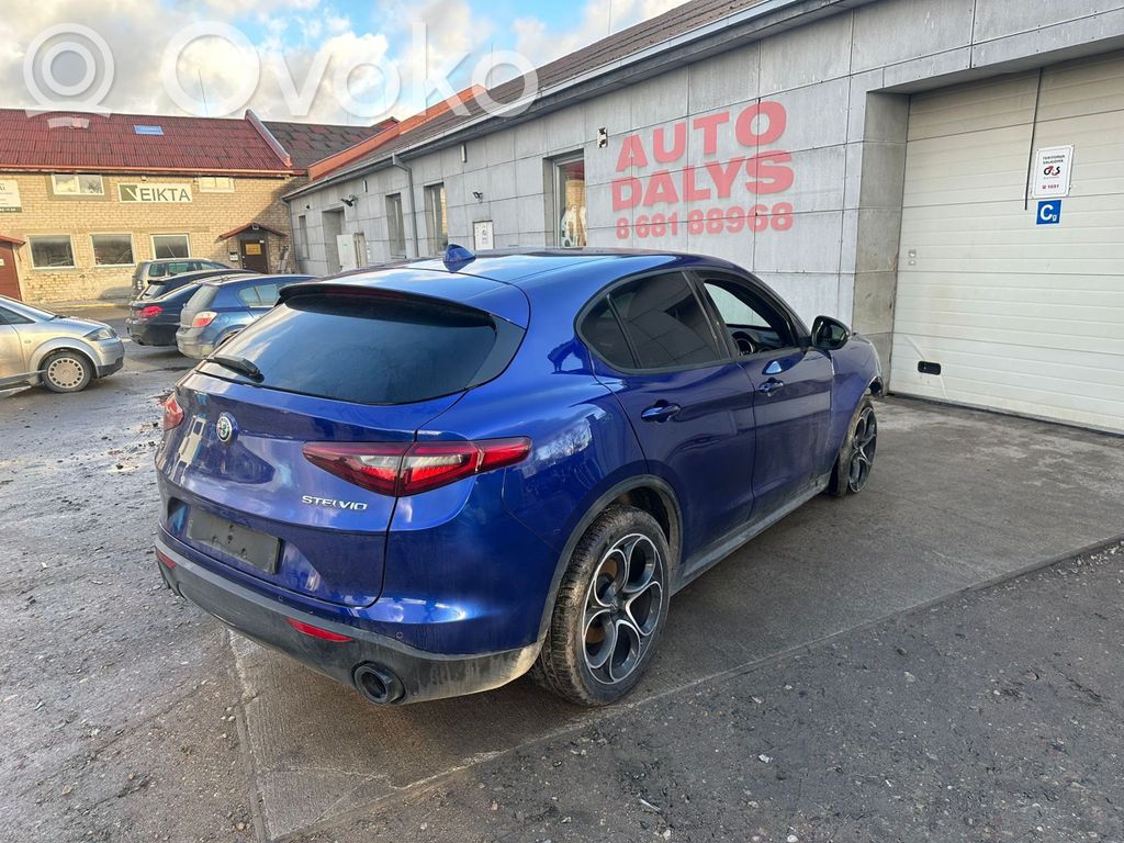 Stelvio Stelvio  01561075620