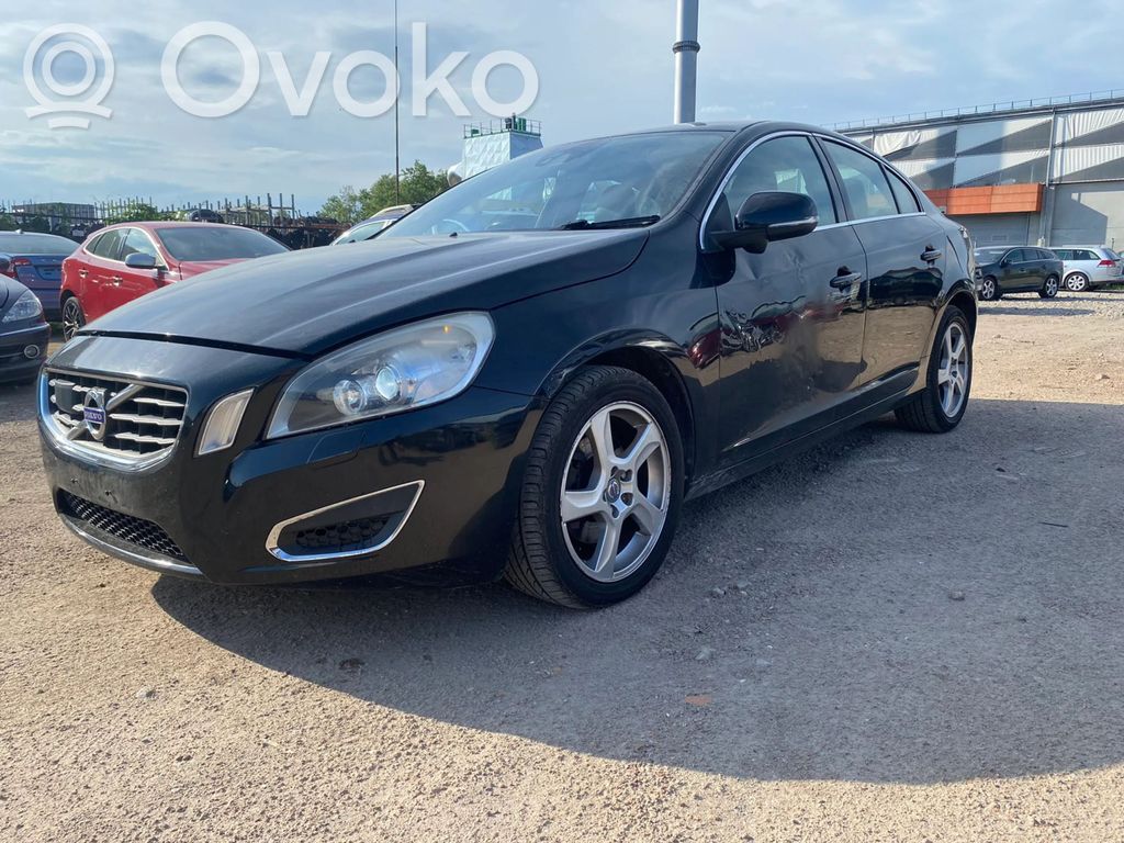 S60 S60  P31303388