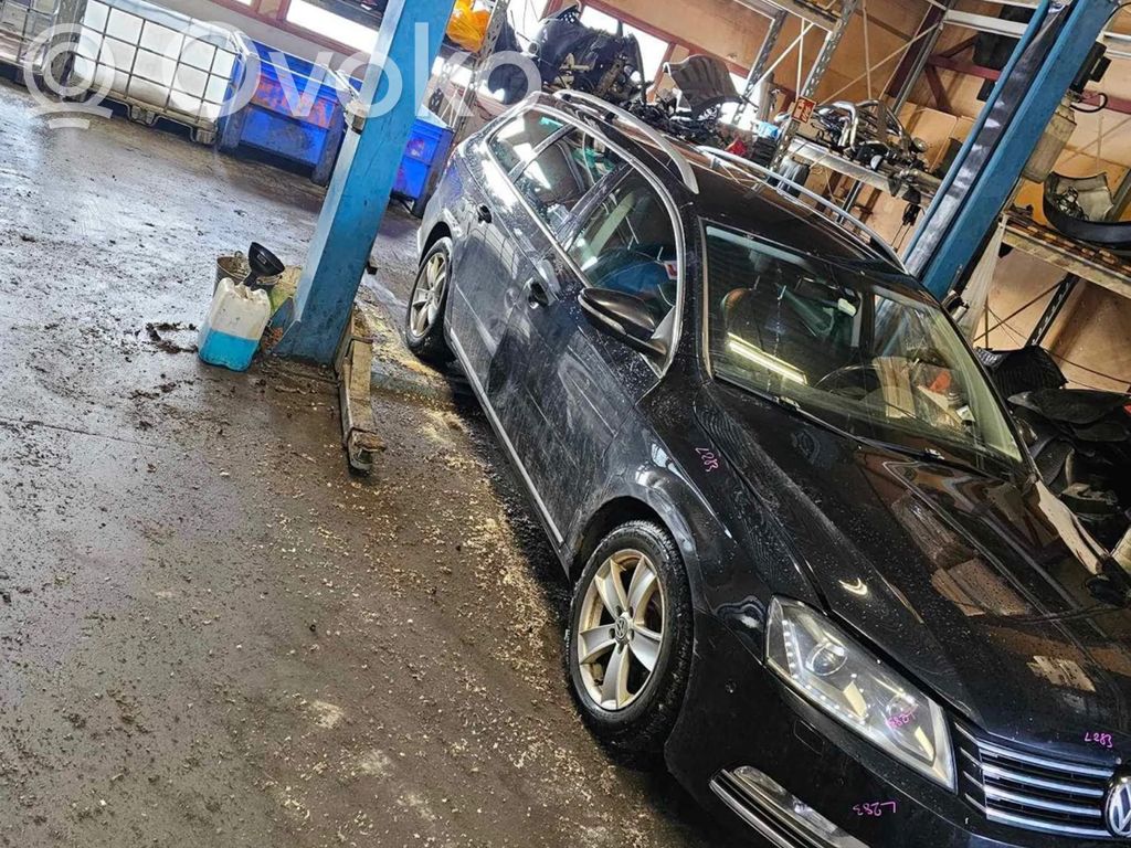 PASSAT B7 Passat  3C8959857