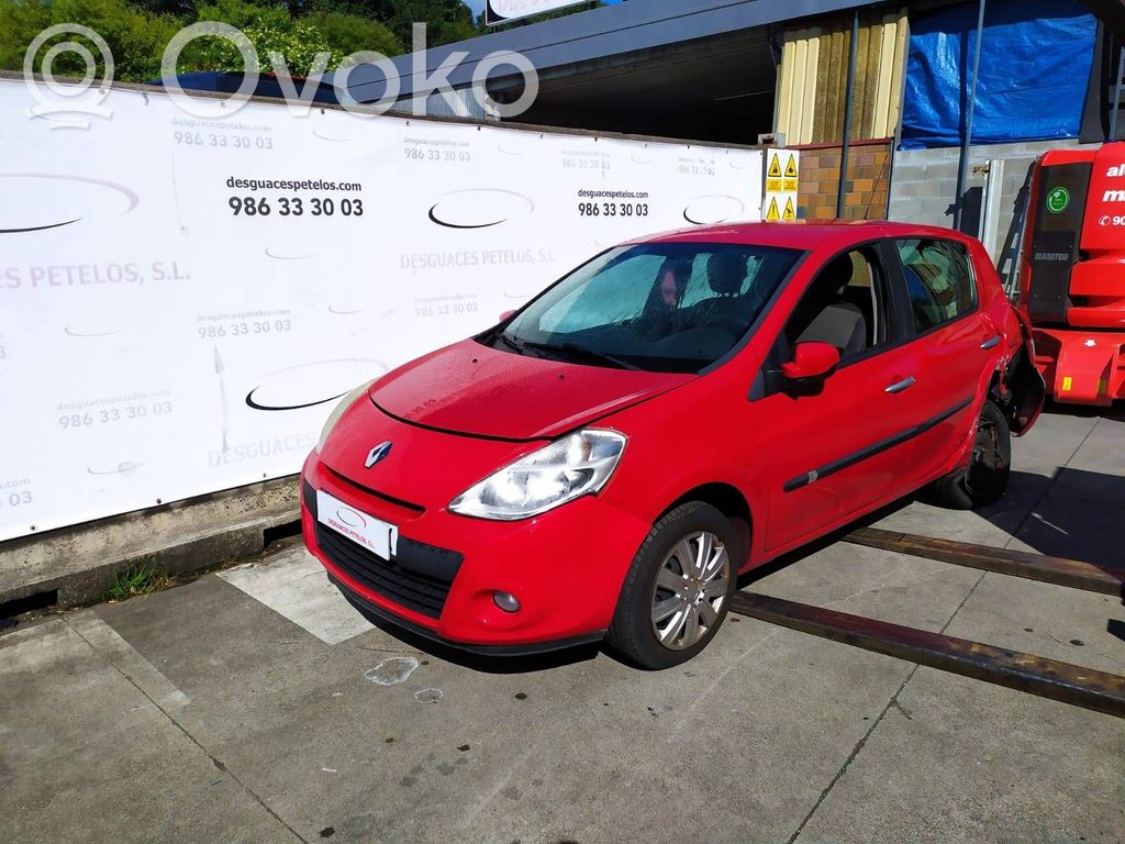 Clio III Clio  8200471885B