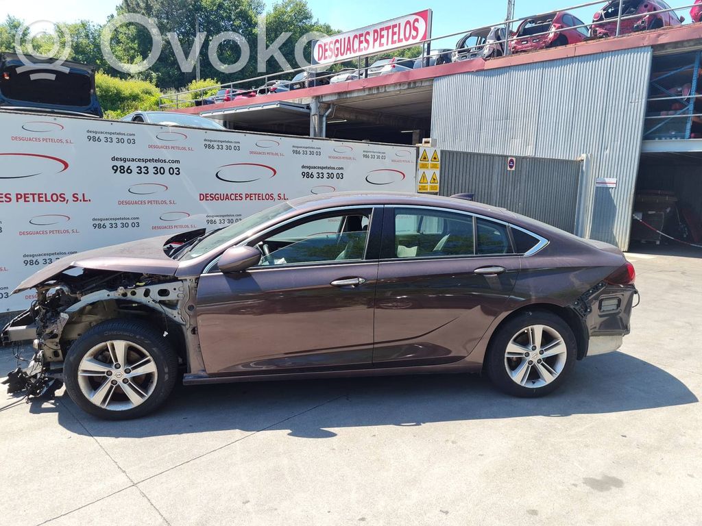 Insignia B Insignia  84315515