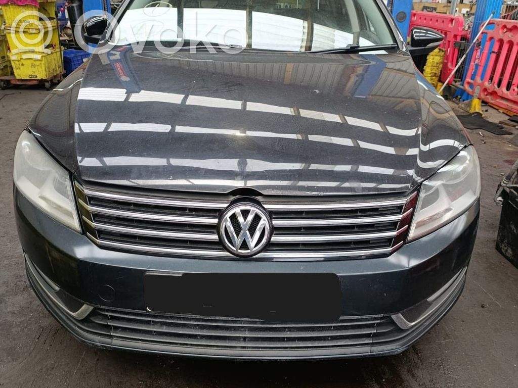 PASSAT B7 Passat  3C0880741F