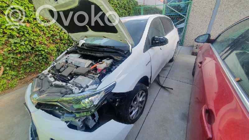Auris E180 Auris  8216402030