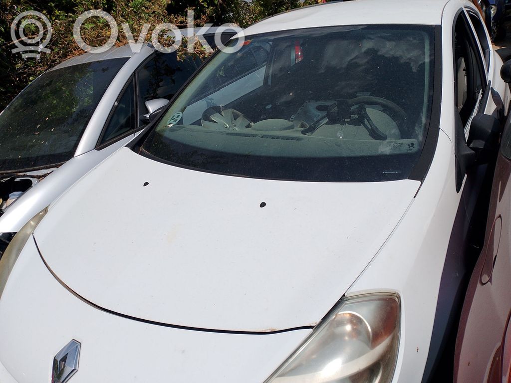 Clio III Clio  8200471888