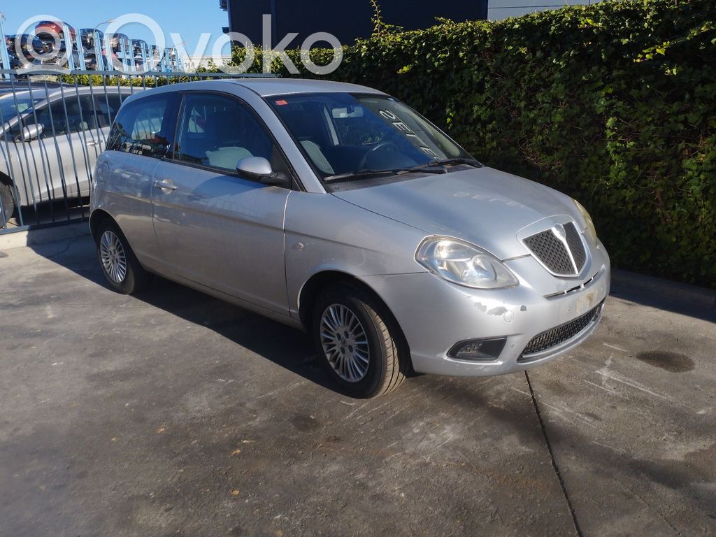 Ypsilon Ypsilon  LRS02252