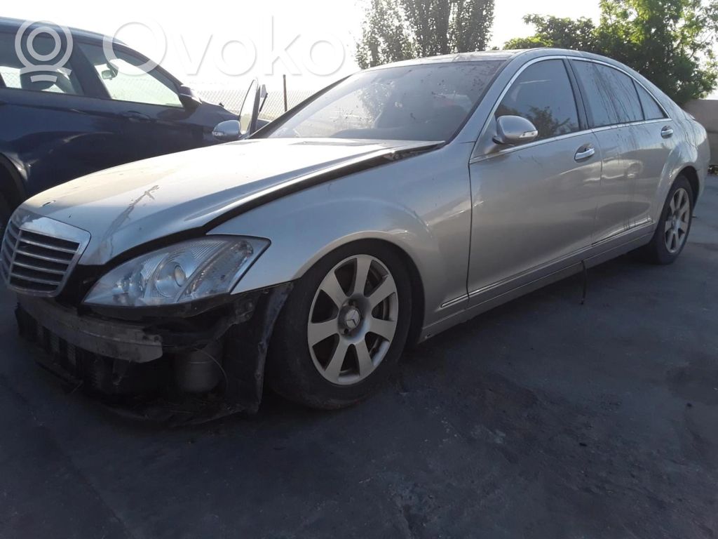 S W221 S-class, AMG (W126, W140, W220, W221, W222)  NOREF