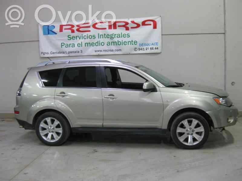 Outlander Outlander  8042A050XA