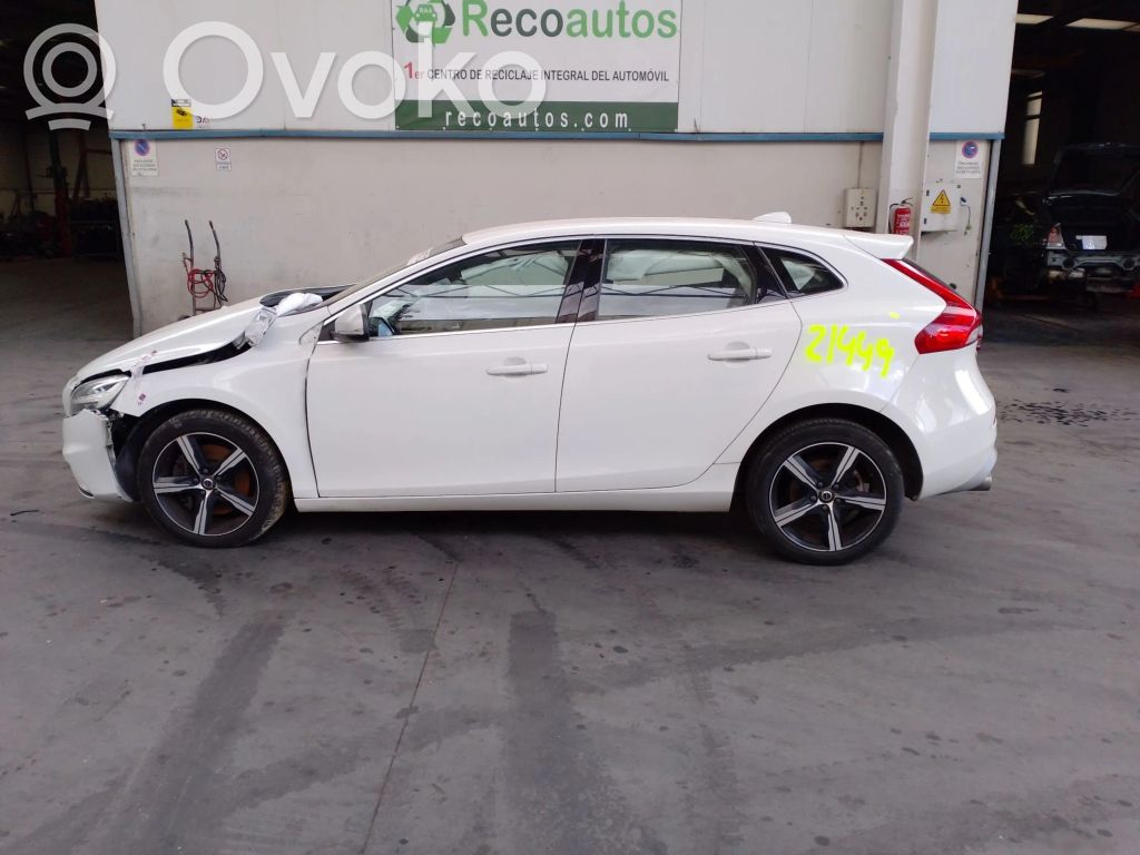 V40 S40, V40  P31423315