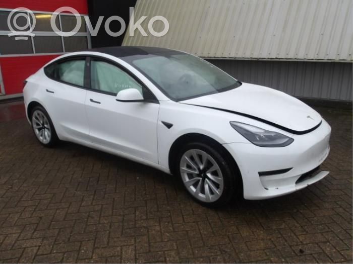 Model 3 Tesla Model 3  111152000B