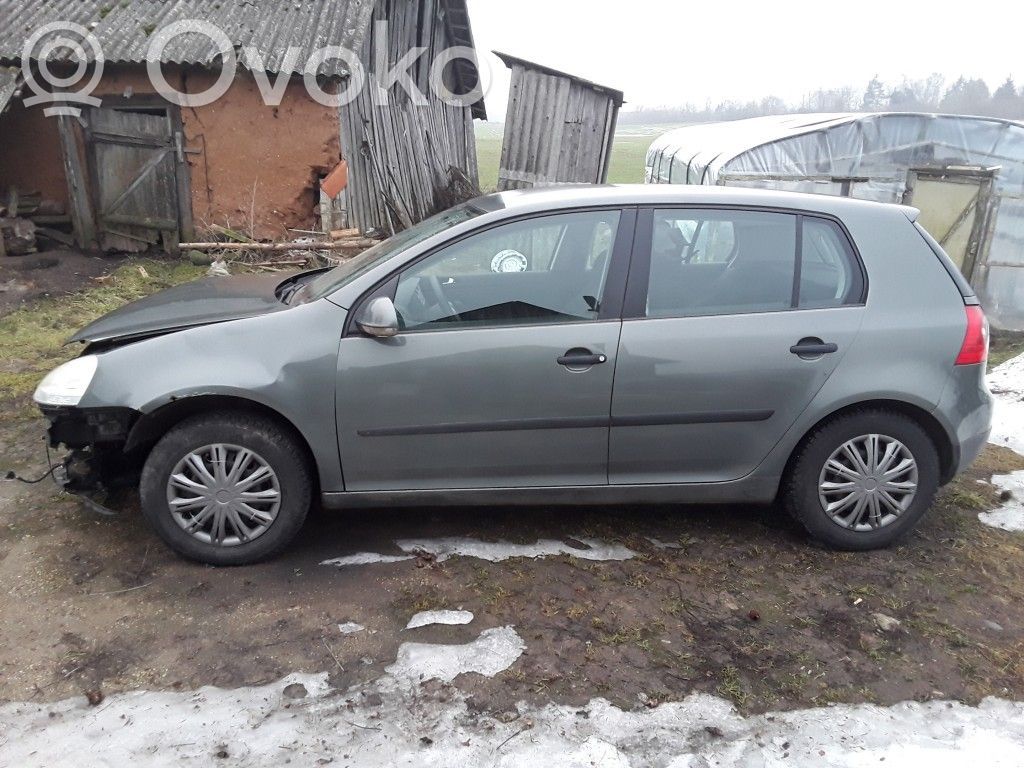 Golf V Golf  047906262