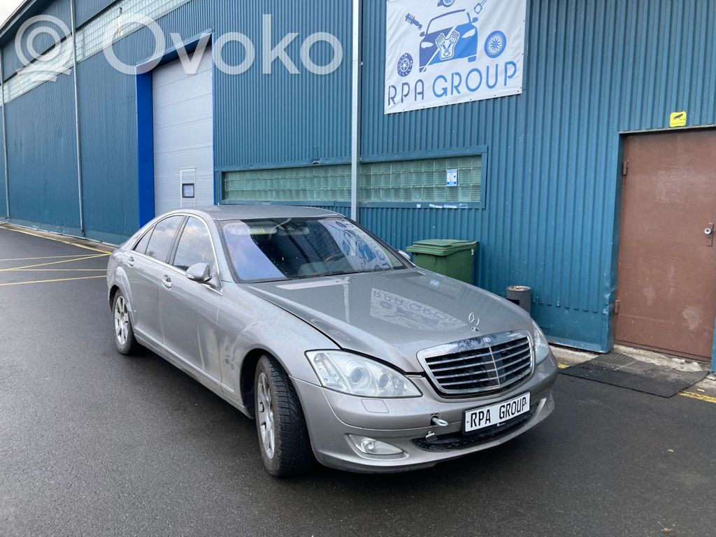 S W221 S-class, AMG (W126, W140, W220, W221, W222)  2214106806