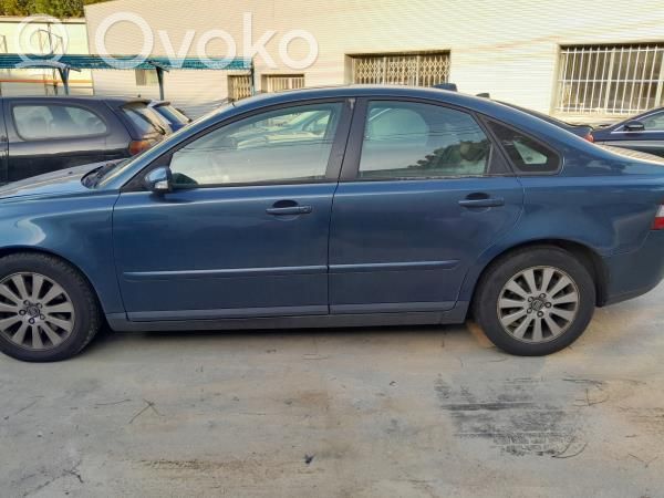 S40 S40, V40