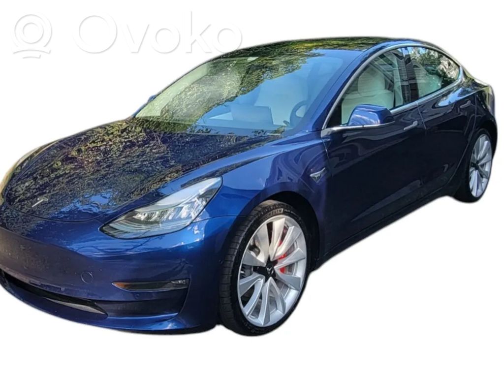 Model 3 Tesla Model 3  112096000E