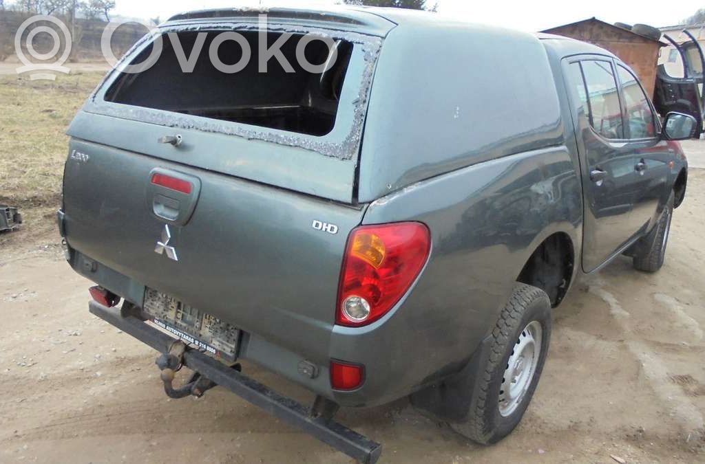 L200 L200, L300, L400 Space Gear  MN171302