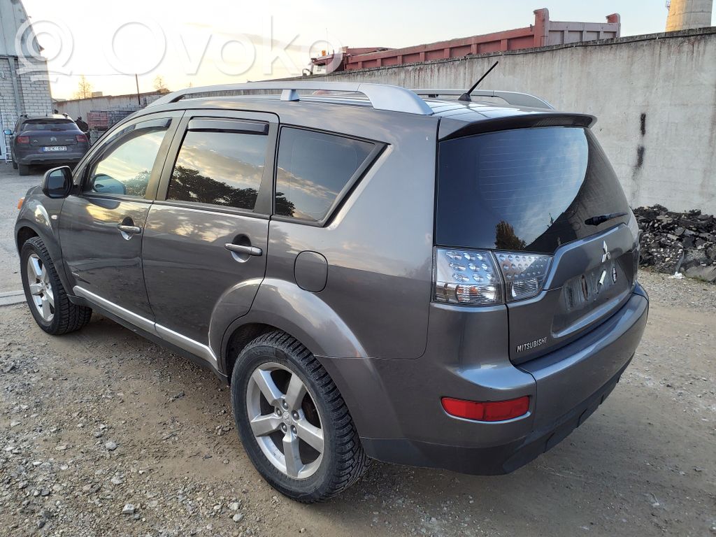Outlander Outlander  3550