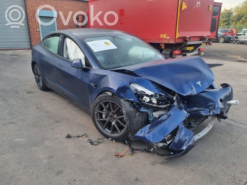 Model 3 Tesla Model 3  152149400A