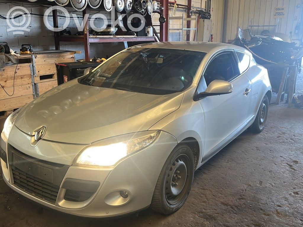 Megane III Megane  681007196R