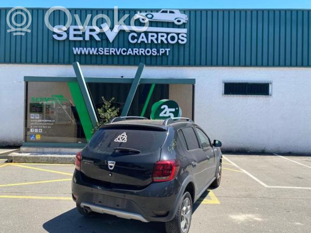 Sandero Sandero, Sandero Stepway