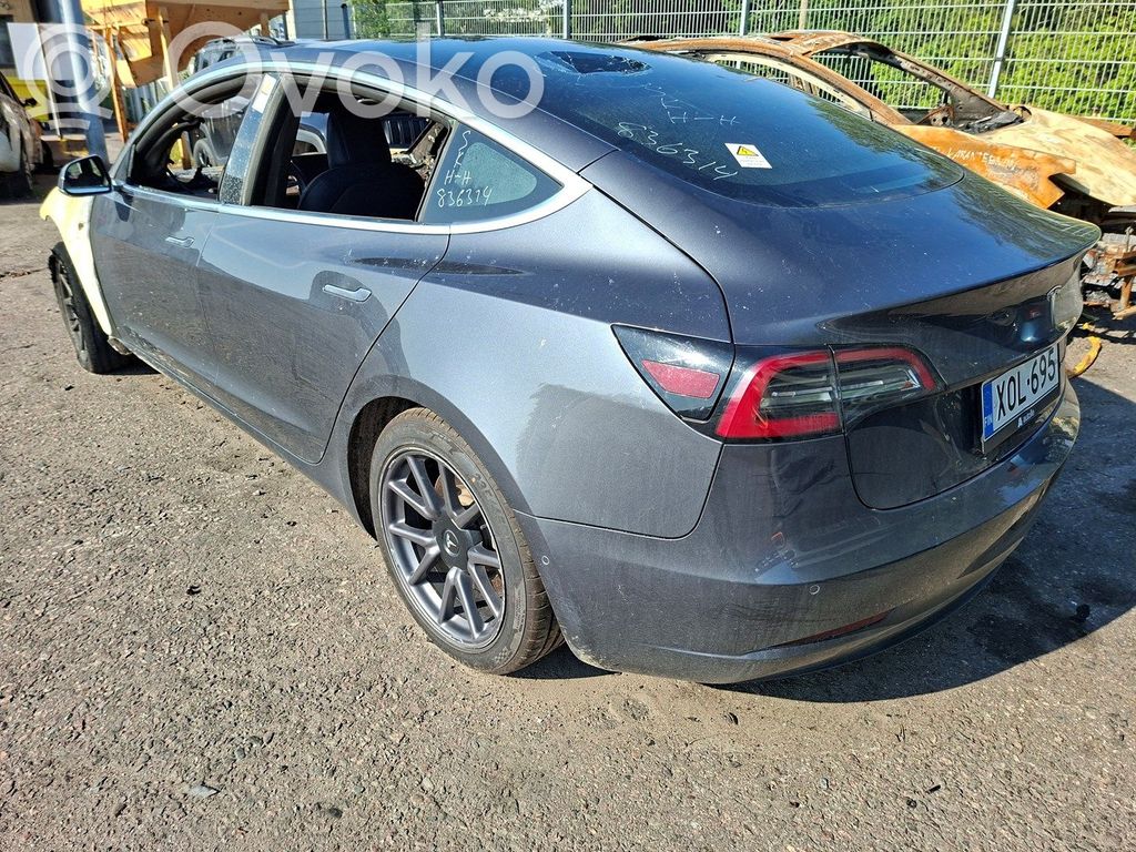 Model 3 Tesla Model 3  E11048799