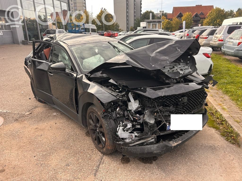 CX-30 CX-30  BDGF66B60