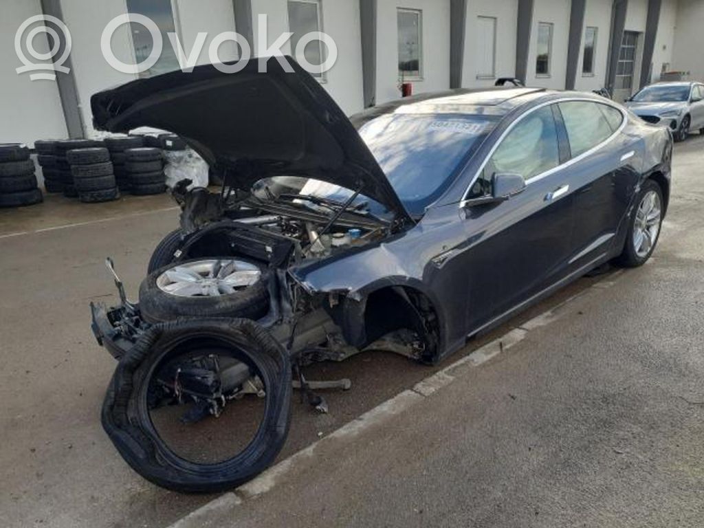 Model S Tesla Model S  104521500A