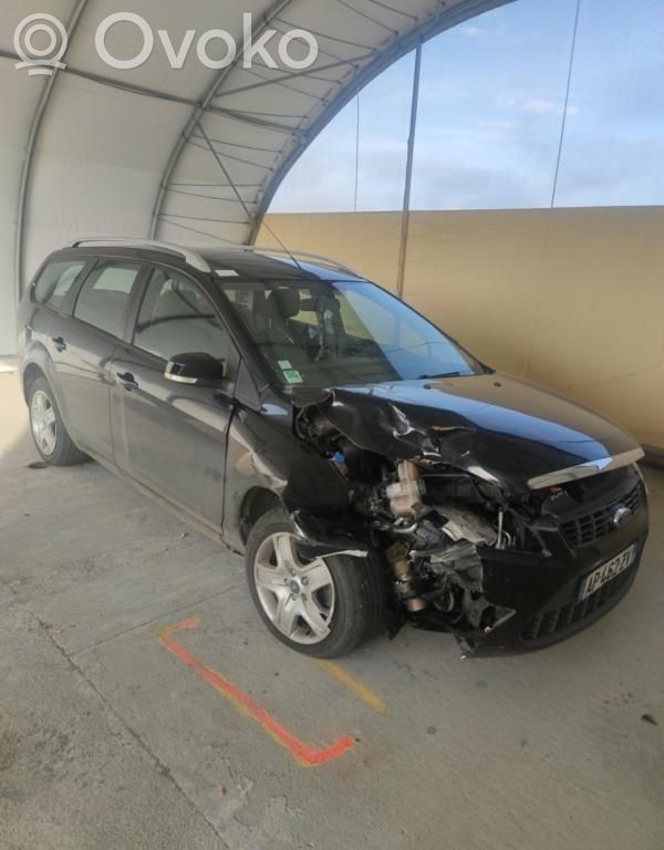 Focus Focus  1702418
